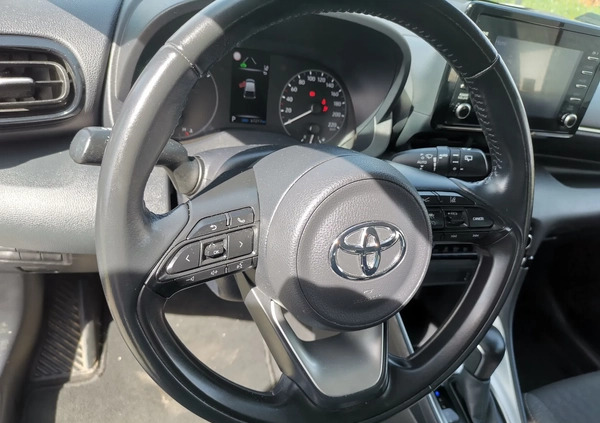 Toyota Yaris cena 54000 przebieg: 67000, rok produkcji 2022 z Skoczów małe 232